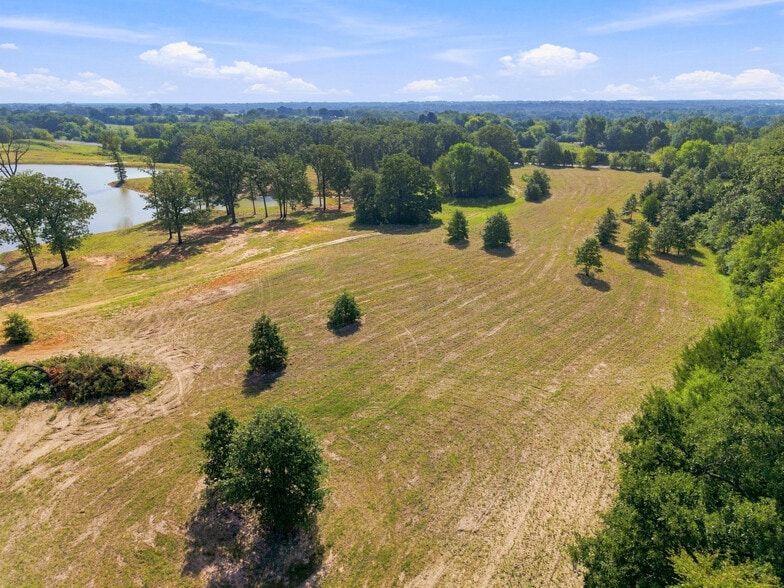 More Photos Of 397 VZ County Road 3611, Edgewood Sports And Entertainment For Sale