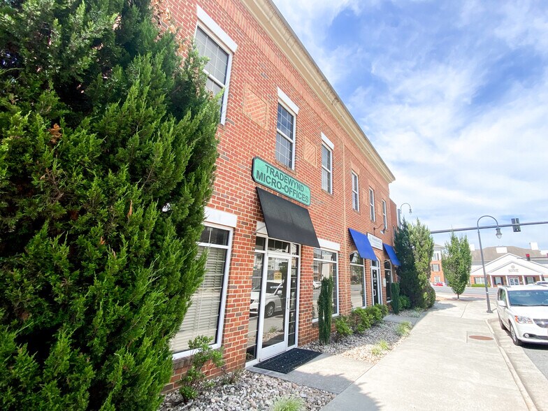 More Photos Of 103-105 Tradewynd Dr, Lynchburg Medical For Sale