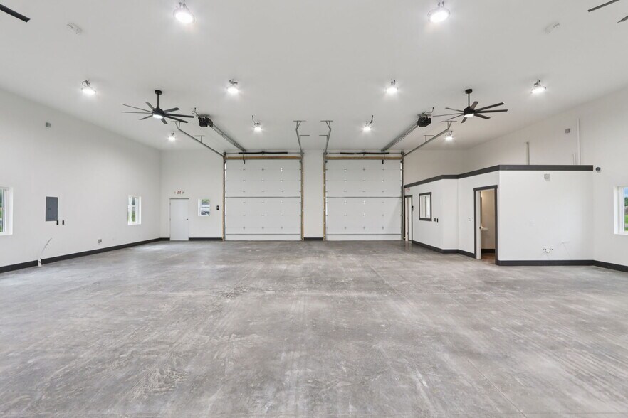 More Photos Of 407 Wengel dr, Reedsburg Light Manufacturing For Sale