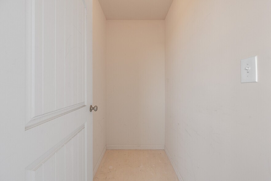 More Photos Of 301 Rotunda St, Lynchburg Apartments For Sale