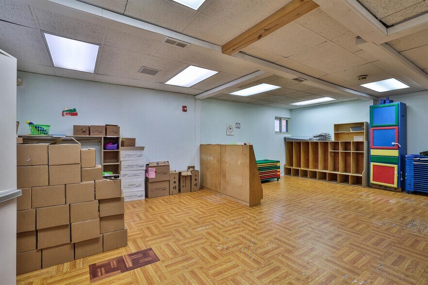 More Photos Of 2651 Highland Ave, Cincinnati Medical For Sale