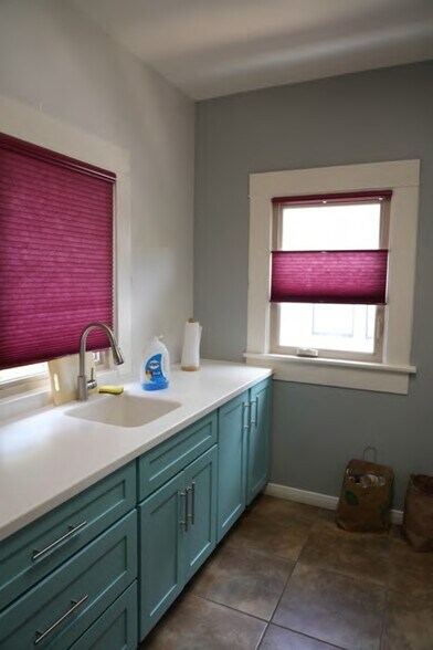 More Photos Of 3718 Mount Vernon St, Houston Office For Lease