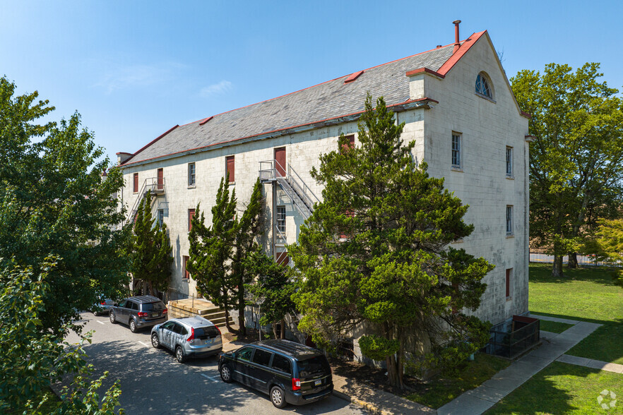 Primary Photo Of 2275 Bridge St- Building 14, Philadelphia Office Residential For Sale