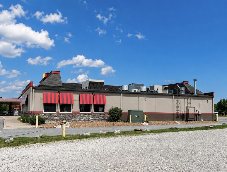 More Photos Of 1 Merlin Dr, Troy Restaurant For Lease
