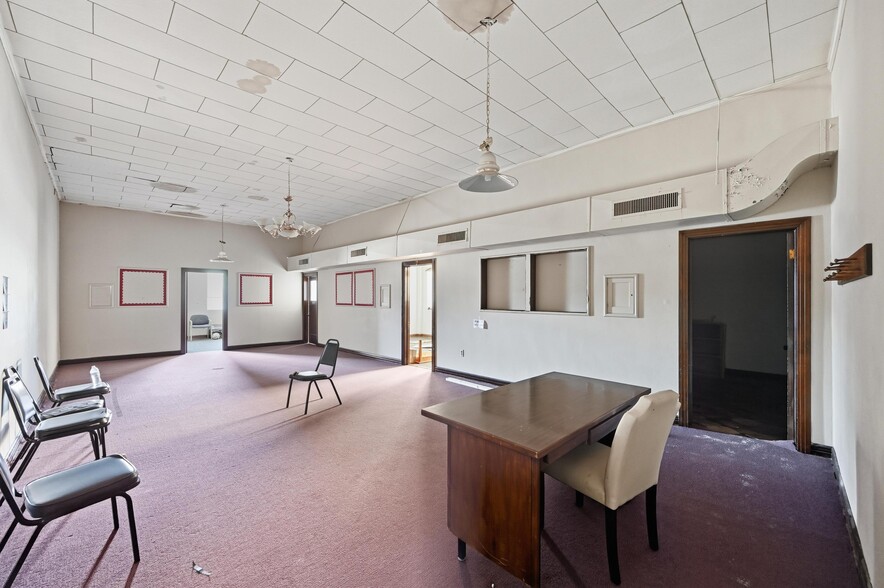 More Photos Of 1519 Circle Park Blvd, Fort Worth Religious Facility For Sale