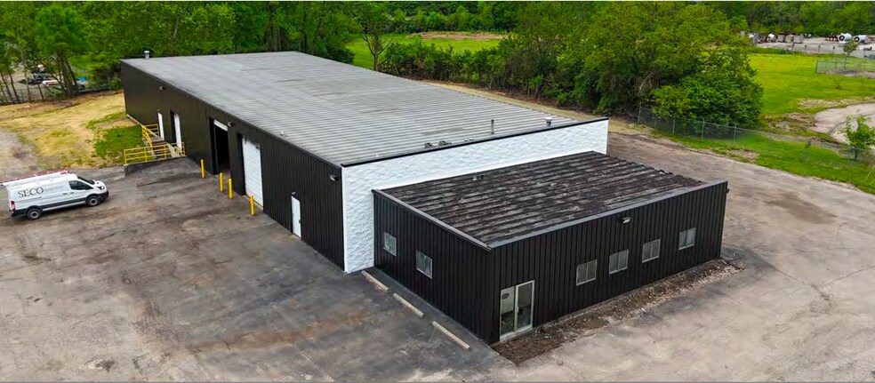 More Photos Of 2975 Symmes Rd, Fairfield Warehouse For Lease