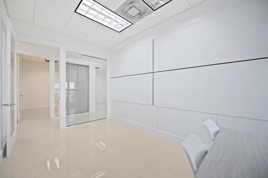 More Photos Of 175 SW 7th St, Miami Medical For Lease