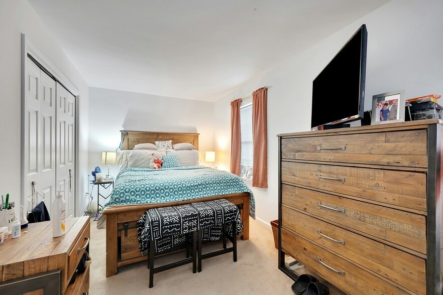 More Photos Of , Stamford Multifamily For Sale