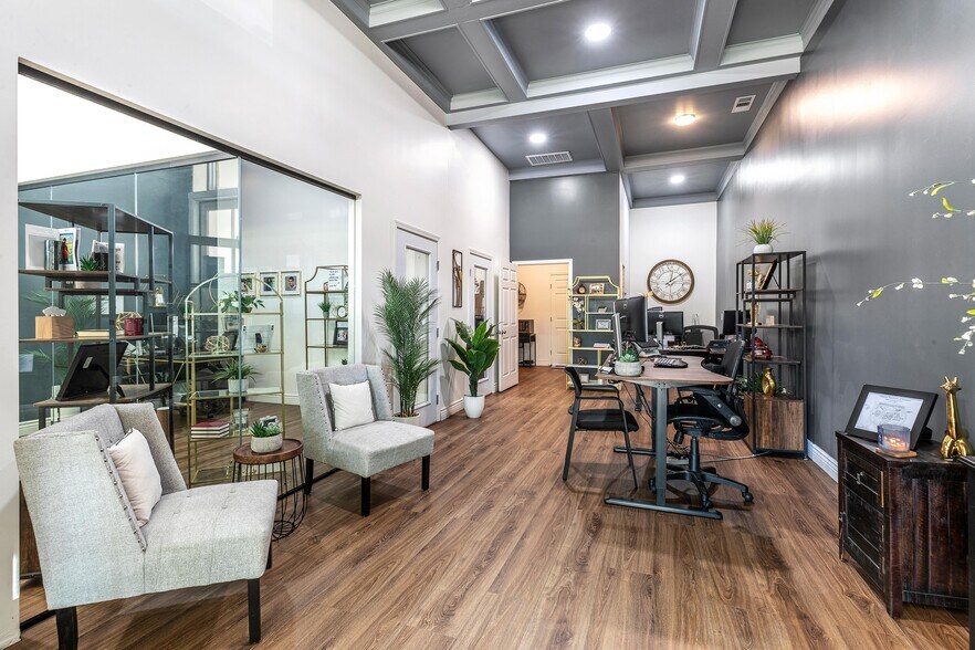 More Photos Of 23 E 6th St, Tracy Office For Sale