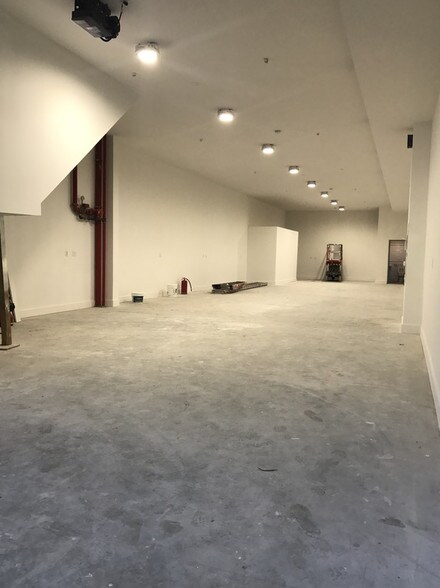 More Photos Of 147 11th St, Brooklyn Office For Lease