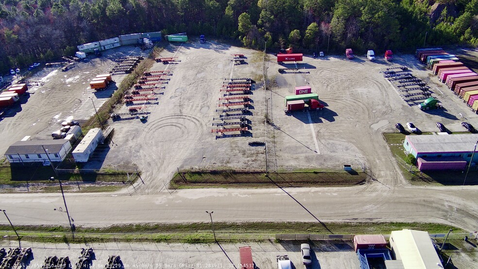 More Photos Of 270 DeMott Dr, Bloomingdale Land For Lease