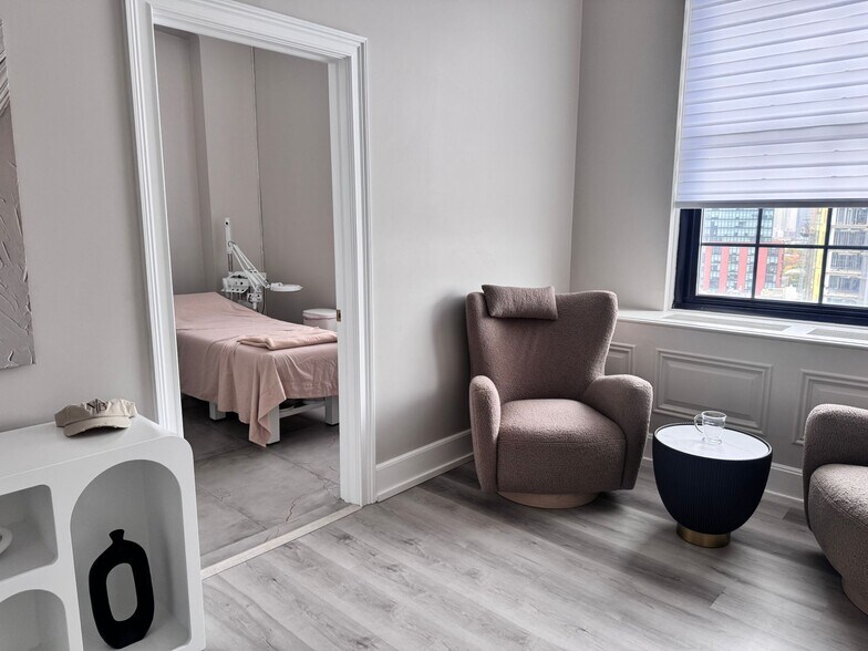 More Photos Of 35 Journal Sq, Jersey City Medical For Lease