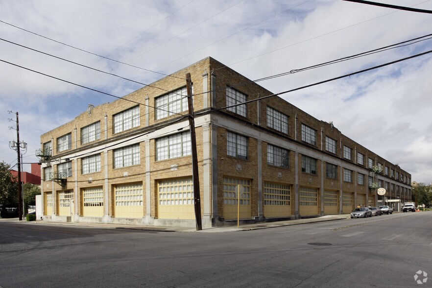 More Photos Of 317 Lexington Ave, San Antonio Apartments For Lease