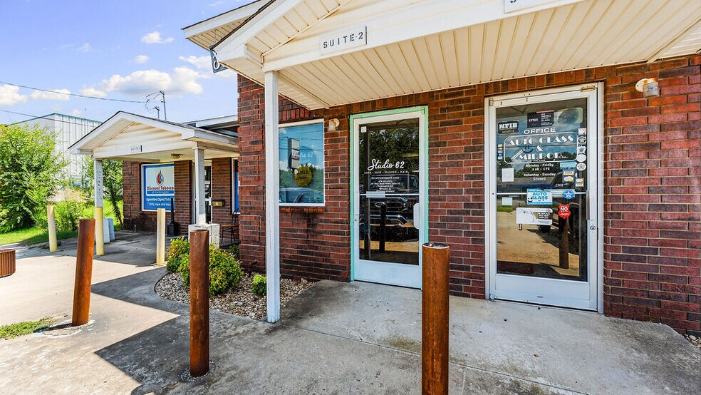 More Photos Of 65 W Main St, Farmington Freestanding For Sale