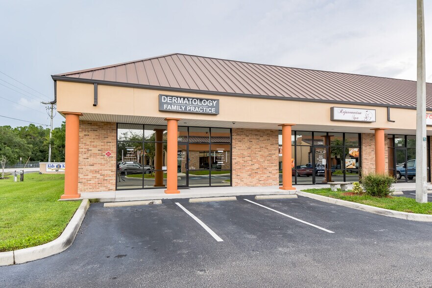 More Photos Of 4325 Lynx Paw Trail, Valrico General Retail For Lease