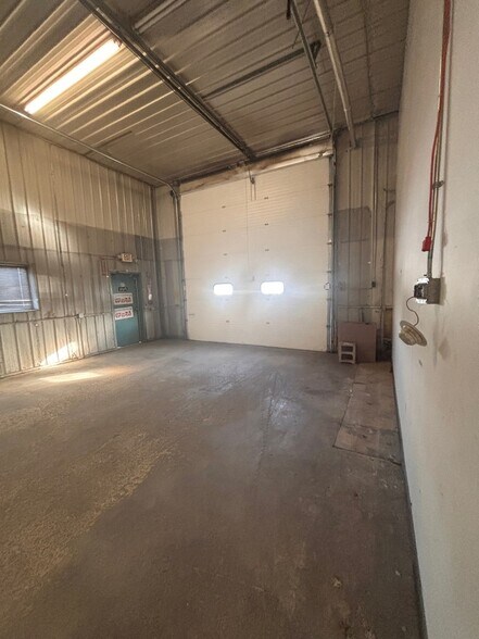 More Photos Of 6263 Taft Rd, Syracuse Warehouse For Lease