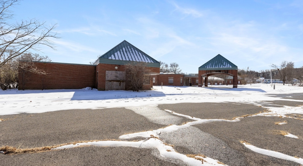 More Photos Of 210 George St, Hartford Skilled Nursing Facility For Sale