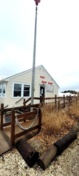 More Photos Of 470 S Green St, Tuckerton Marina For Sale