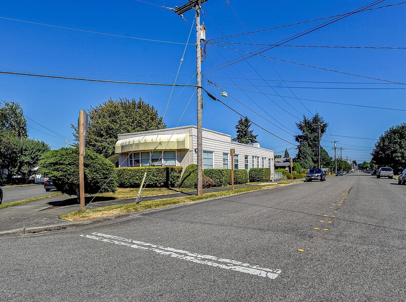 More Photos Of 920 N 1st St, Renton Medical For Sale