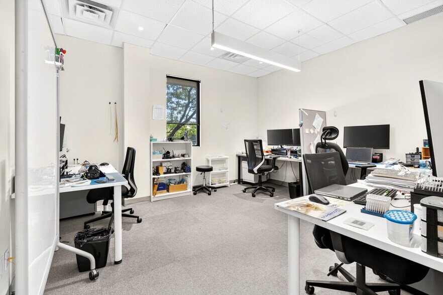 More Photos Of 5495 Canotek Rd, Ottawa Research And Development For Lease
