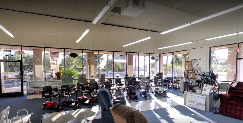 More Photos Of 1227 S Gene Autry Trl, Palm Springs Warehouse For Sale