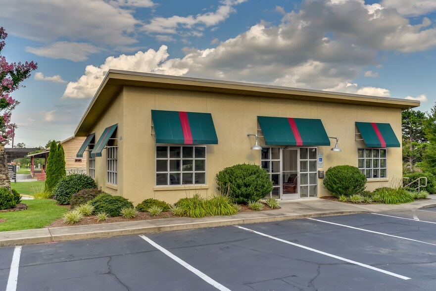 More Photos Of 100 Edgewood Ave, Landrum Medical For Sale