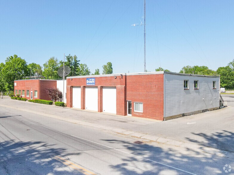 Primary Photo Of 238 Bay St, Queensbury Showroom For Lease