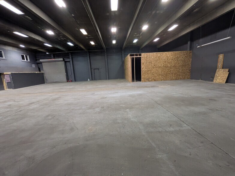 More Photos Of 1615 E Chemical Dr, Kennewick Distribution For Lease