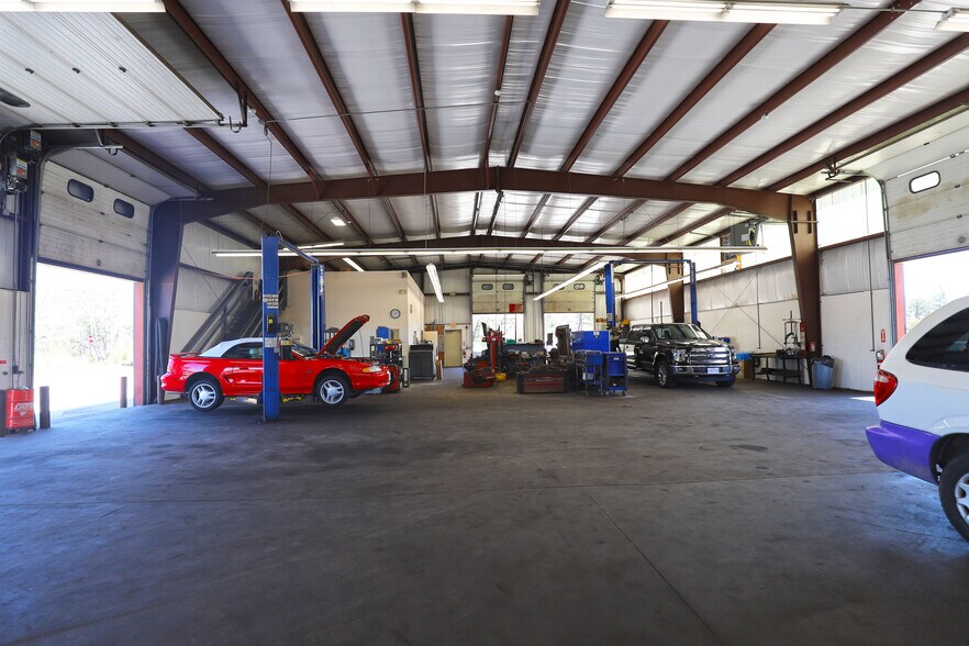 More Photos Of 606 MacArthur Blvd, Pocasset Industrial For Sale