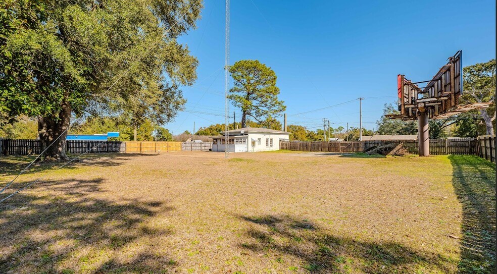 More Photos Of 10399 Chemstrand Rd, Pensacola Storefront Retail Office For Sale