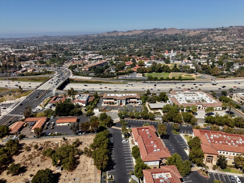More Photos Of 31601 Avenida Los Cerritos, San Juan Capistrano Office For Lease