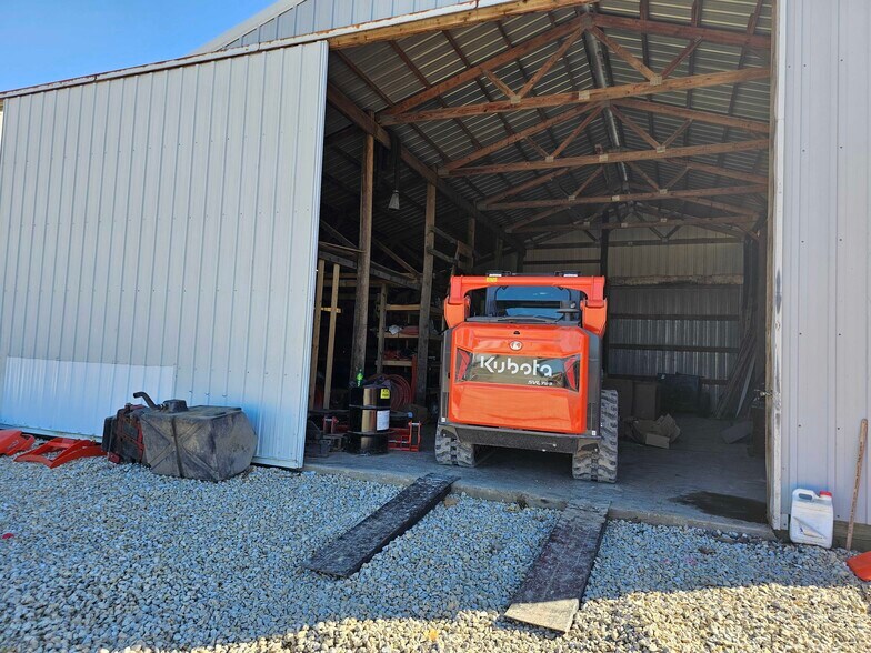 More Photos Of 727 E Main St, Waukon Warehouse For Sale