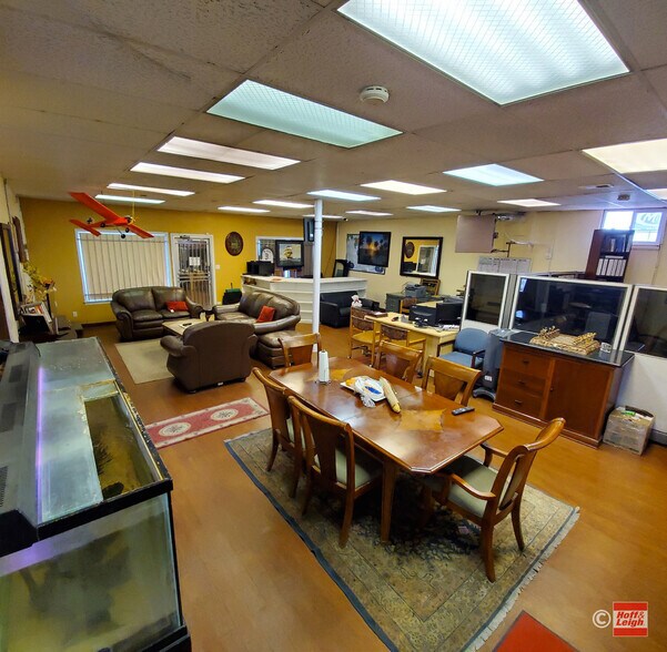More Photos Of 5530-5536 W Colfax Ave, Lakewood Auto Dealership For Sale