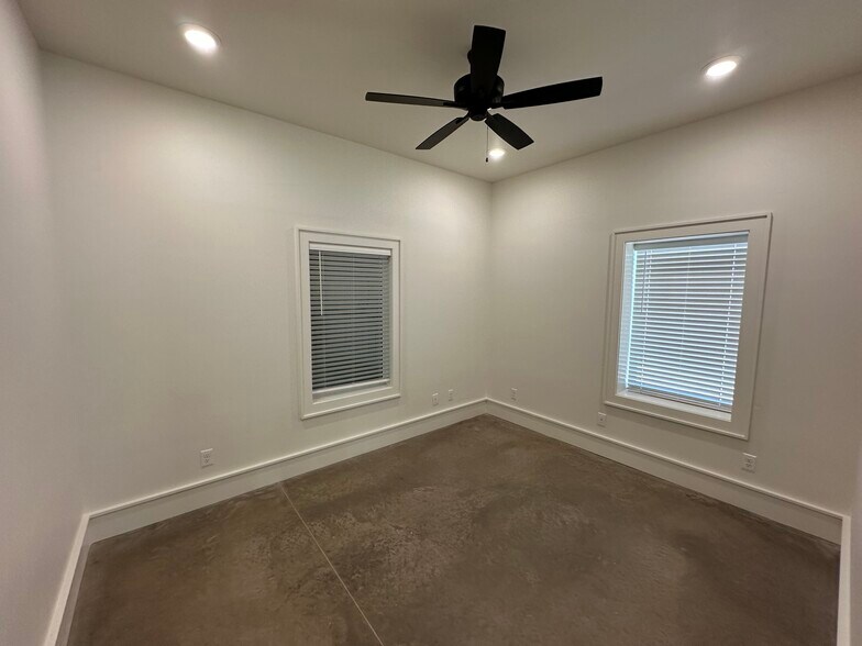 More Photos Of 9010 County Road 6820, Lubbock Industrial For Lease