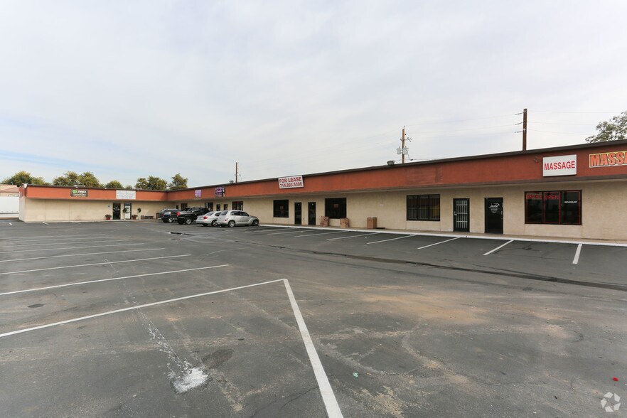 Primary Photo Of 5832 W San Miguel Ave, Glendale General Retail For Lease