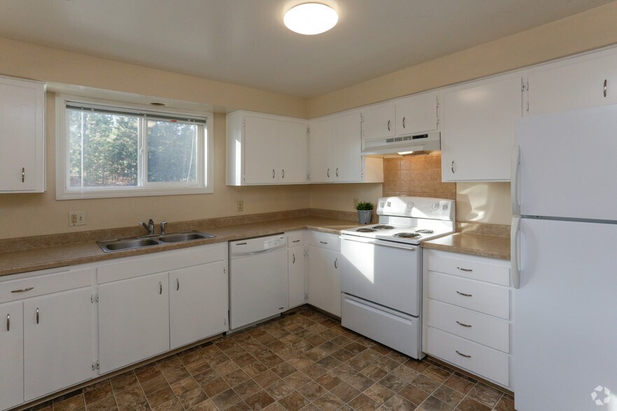 More Photos Of 1118 Oakland St, Cheney Apartments For Sale