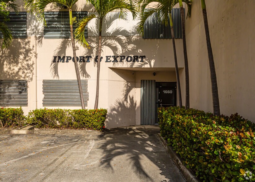 More Photos Of 1650-1680 NW 95th Ave, Miami Warehouse For Sale