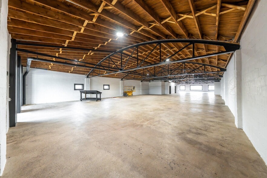 More Photos Of 846 Main St, Lake Geneva Storefront For Sale