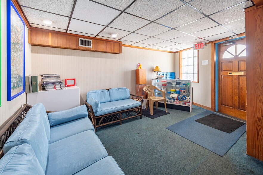 More Photos Of 15221 NE 21st Ave, Miami Warehouse For Sale