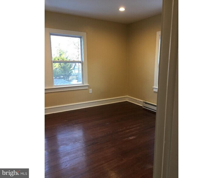 More Photos Of 841 Edge Hill Rd, Glenside Apartments For Sale
