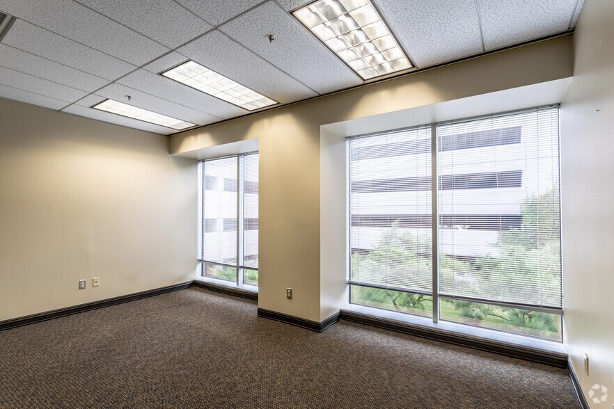 More Photos Of 10101 Reunion Pl, San Antonio Office For Lease