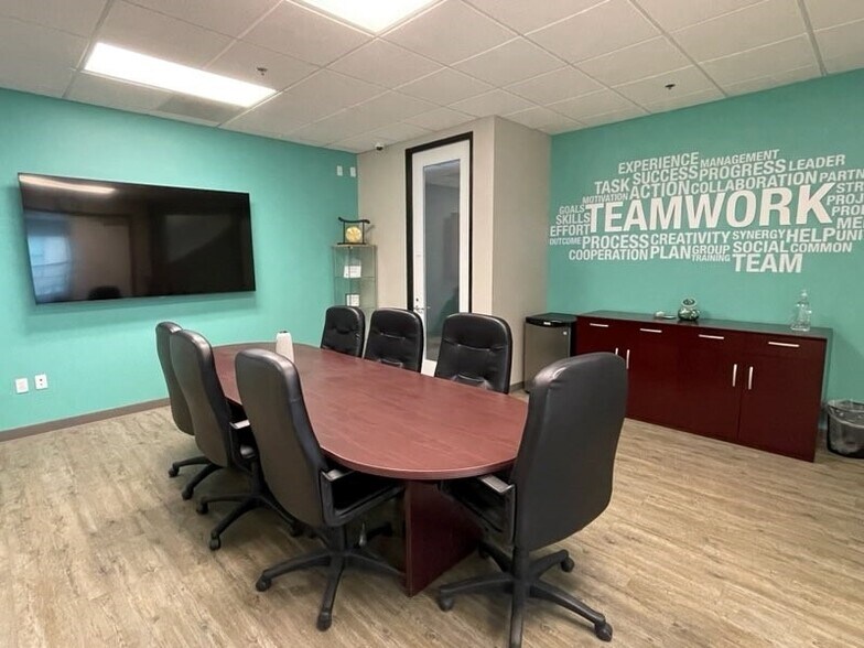 More Photos Of 14269 Danielson St, Poway Office For Lease