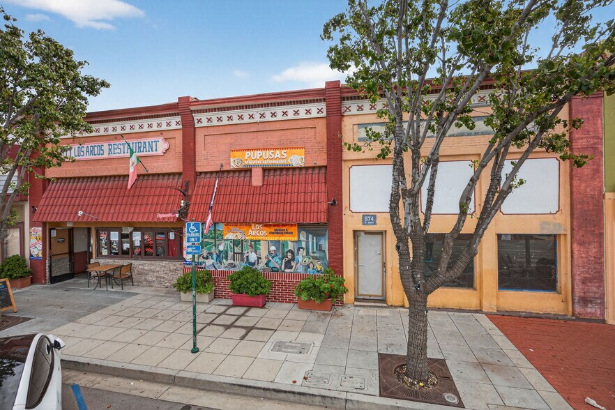 Primary Photo Of 974 E Main St, Santa Paula Restaurant For Sale