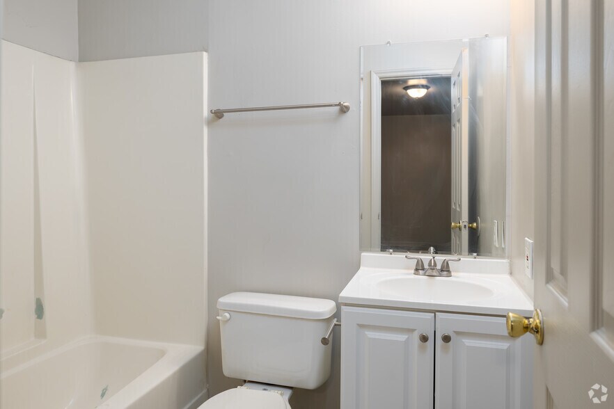 More Photos Of 3300-3328 Beck St, Greensboro Apartments For Sale