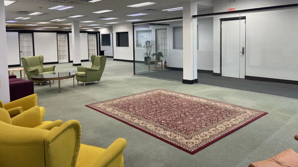 More Photos Of 670 Long Beach Blvd, Long Beach Loft Creative Space For Lease