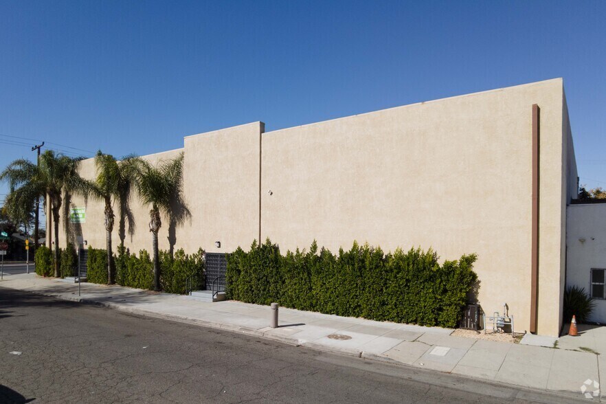 More Photos Of 950 S Central Ave, Compton Schools For Sale