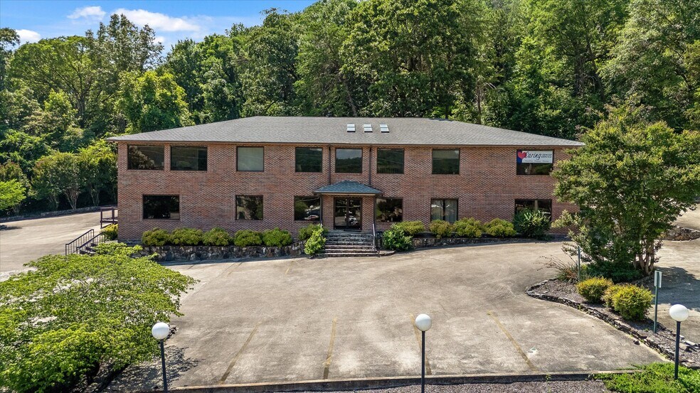 More Photos Of 901 Mountain Creek Rd, Chattanooga Office For Lease