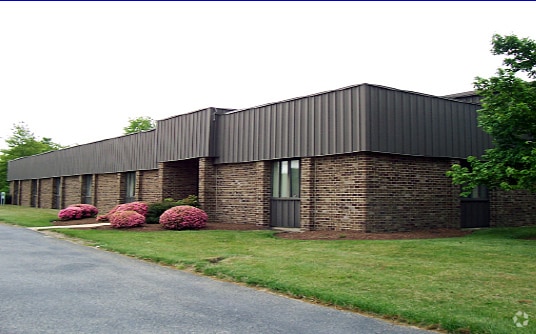 More Photos Of 19 Lukens Dr, New Castle Warehouse For Lease