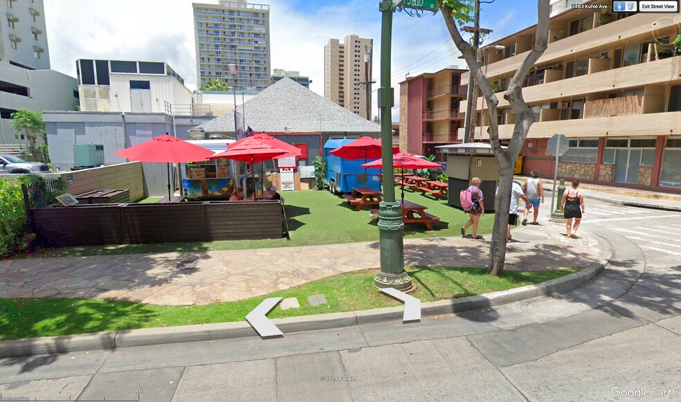 More Photos Of 2460 Kuhio Ave, Honolulu Restaurant For Lease
