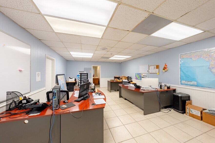 More Photos Of 1930 NW 23rd St, Miami Warehouse For Sale